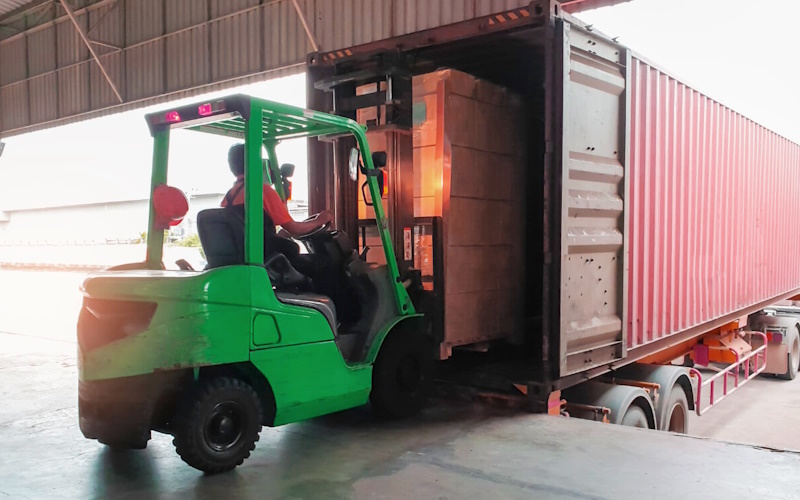 Ultimate Container Loading And Unloading Specialists